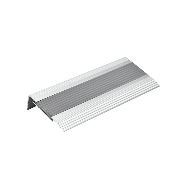Bordo per scale antiscivolo in alluminio con inserto in gomma RY-SN303